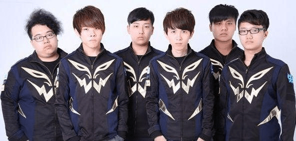 边路换人偏 边路换人偏